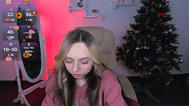 Snapshot of Noirael chatting on 01-18-25, 12:13 Noirael online show from 01-18-25, 12:13