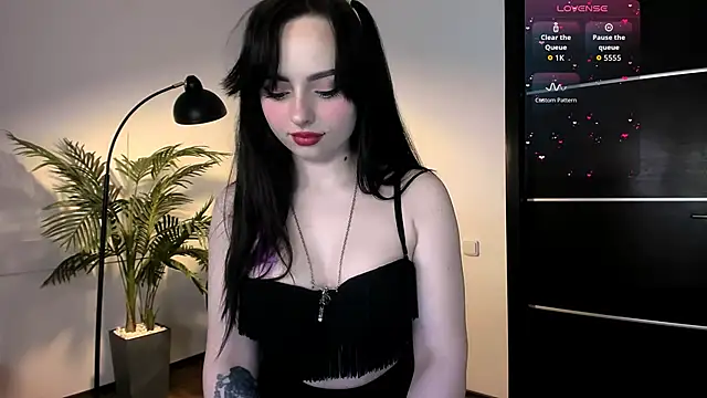 Noirael online show from 04-19-26, 02:40