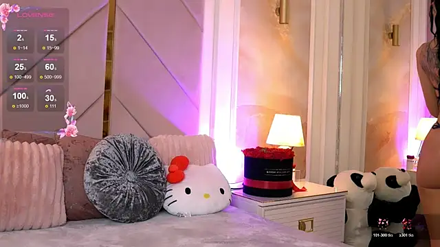Alexaheyess online show from 10-22-25, 04:34