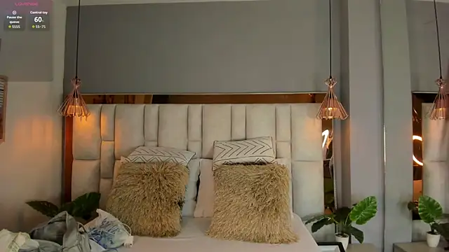 ArianaGolden online show from 09-25-25, 02:01
