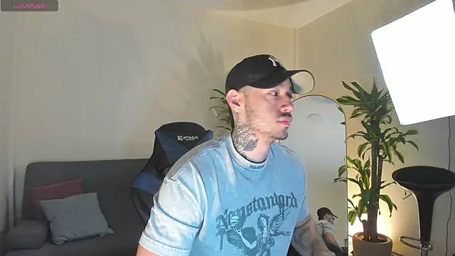 Salvatore costa online show from 10-31-25, 03:03