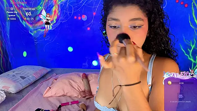 Snapshot of lucie_petite chatting on 02-06-26, 06:26 lucie petite online show from 02-06-26, 06:26