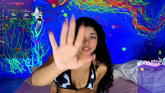 lucie petite online show from 01-07-26, 06:35