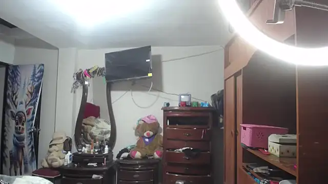 jazmin mature  online show from 12-22-25, 03:01