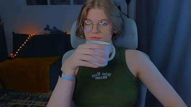  JessieVibes online show from 10-24-25, 12:48