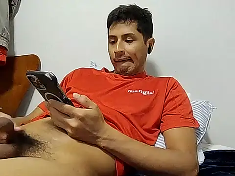 Snapshot of PerroDemonioHot chatting on 10-17-25, 03:54 PerroDemonioHot online show from 10-17-25, 03:54