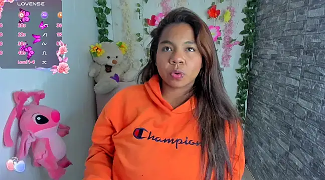 naty jhonsom  online show from 03-10-25, 07:44