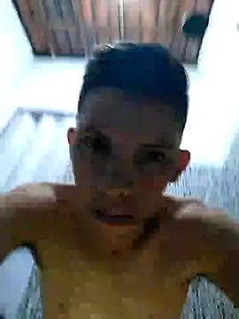 Snapshot of welitonzz28 chatting on 05-11-26, 09:21 welitonzz28 online show from 05-11-26, 09:21