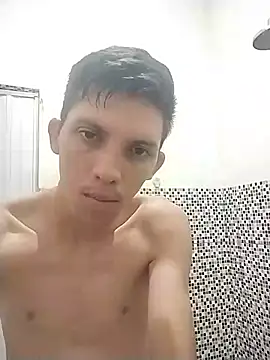 Snapshot of welitonzz28 chatting on 06-15-26, 10:15 welitonzz28 online show from 06-15-26, 10:15