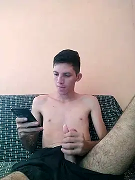 Snapshot of welitonzz28 chatting on 05-26-26, 01:53 welitonzz28 online show from 05-26-26, 01:53