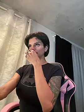 Snapshot of Rosariolovex chatting on 02-22-25, 12:40 Rosariolovex online show from 02-22-25, 12:40