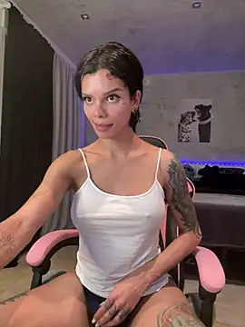 Snapshot of Rosariolovex chatting on 02-20-25, 05:41 Rosariolovex online show from 02-20-25, 05:41