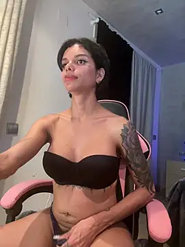 Snapshot of Rosariolovex chatting on 02-26-25, 06:48 Rosariolovex online show from 02-26-25, 06:48
