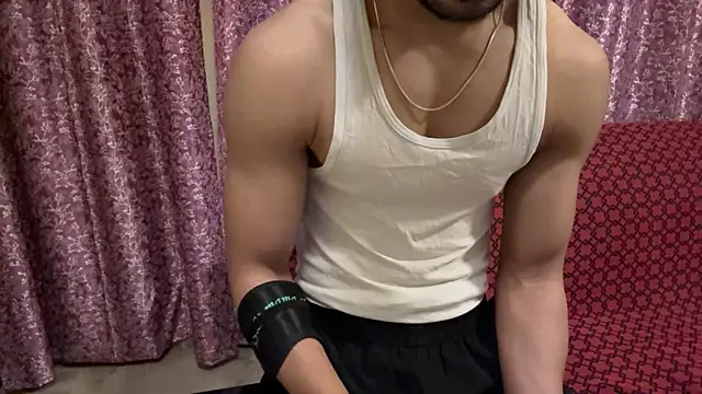 Snapshot of hot_hunk_boy chatting on 02-10-26, 09:52 hot hunk boy online show from 02-10-26, 09:52