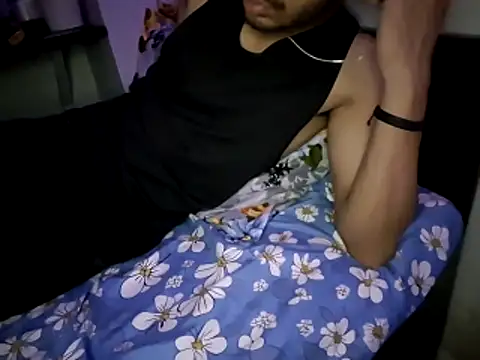 Snapshot of hot_hunk_boy chatting on 10-24-25, 02:27 hot hunk boy online show from 10-24-25, 02:27