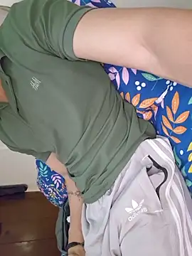 Snapshot of hot_hunk_boy chatting on 11-10-25, 09:25 hot hunk boy online show from 11-10-25, 09:25