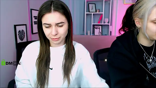 Snapshot of flora_ri chatting on 02-11-25, 10:14 flora ri online show from 02-11-25, 10:14