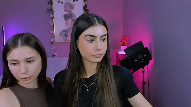 Snapshot of flora_ri chatting on 10-08-25, 12:28 flora ri online show from 10-08-25, 12:28