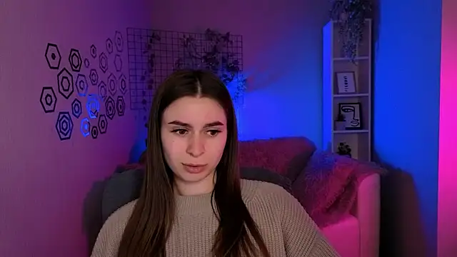 flora ri online show from 02-02-26, 06:07