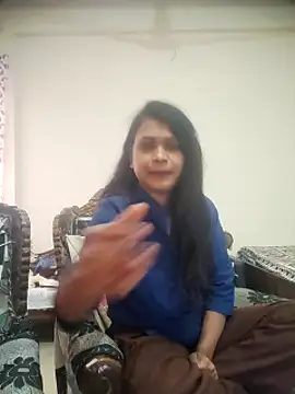 Snapshot of YourSuperTanya chatting on 03-18-25, 12:39 YourSuperTanya online show from 03-18-25, 12:39