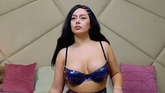 ChloeFrost online show from 11-17-25, 06:06