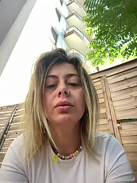 Snapshot of ChloeFrost chatting on 06-14-26, 05:19 ChloeFrost online show from 06-14-26, 05:19