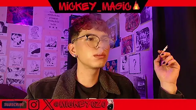 Snapshot of Mickey_Magic chatting on 03-12-25, 02:30 Mickey Magic online show from 03-12-25, 02:30