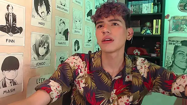 Snapshot of Mickey_Magic chatting on 02-22-25, 01:55 Mickey Magic online show from 02-22-25, 01:55