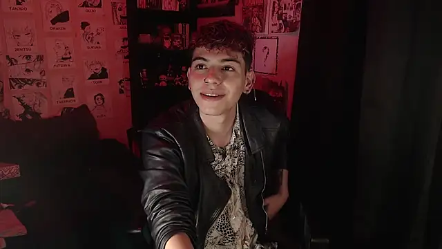 Snapshot of Mickey_Magic chatting on 03-20-25, 09:04 Mickey Magic online show from 03-20-25, 09:04