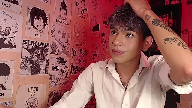 Snapshot of Mickey_Magic chatting on 03-04-25, 09:29 Mickey Magic online show from 03-04-25, 09:29