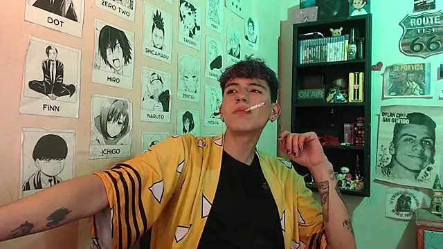 Snapshot of Mickey_Magic chatting on 02-19-25, 02:23 Mickey Magic online show from 02-19-25, 02:23