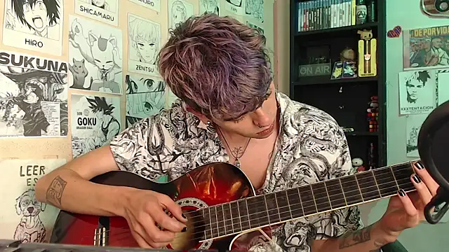 Snapshot of Mickey_Magic chatting on 03-03-25, 02:28 Mickey Magic online show from 03-03-25, 02:28