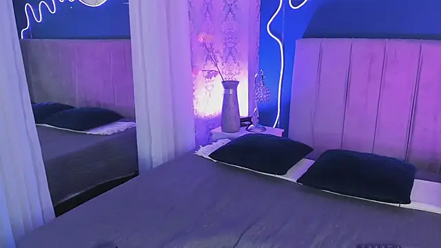 JeanneSabatier online show from 11-27-25, 08:09