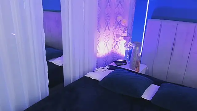 JeanneSabatier online show from 11-21-25, 08:19