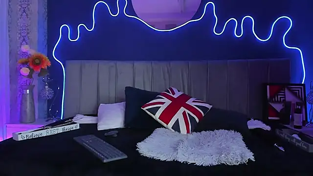 JeanneSabatier online show from 02-12-26, 07:46