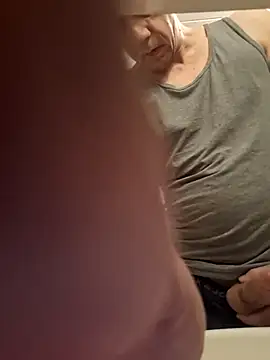 Speedyx0 online show from 02-28-25, 07:15