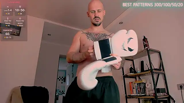 AssHunter4k online show from 12-15-25, 09:04