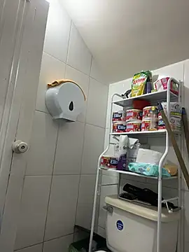 Miia Jazmin online show from 12-20-25, 06:11