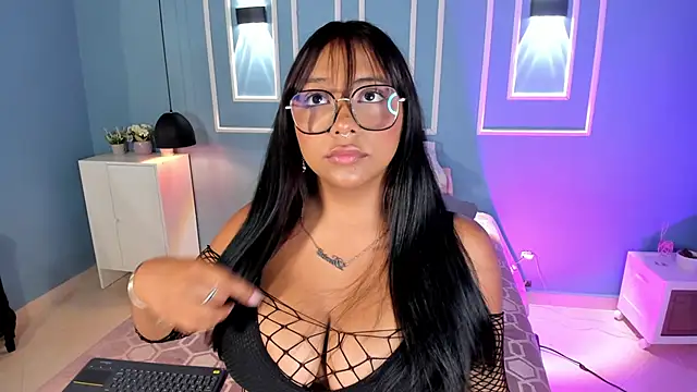 Snapshot of isabella_zc chatting on 05-18-26, 12:10 isabella zc online show from 05-18-26, 12:10