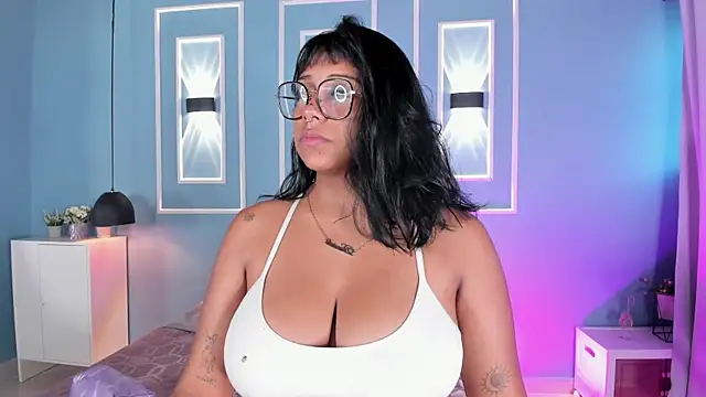 isabella zc online show from 08-03-26, 11:49