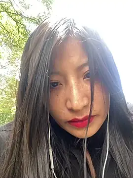 hannah howeell   online show from 02-26-25, 05:21