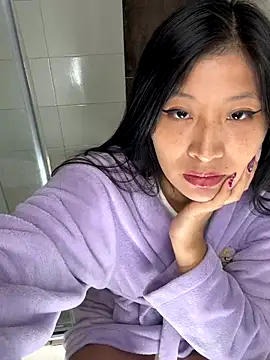 hannah howeell   online show from 11-12-25, 03:16