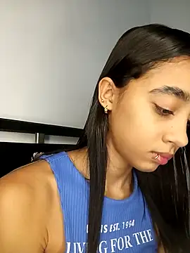 Zoe Sweett18 online show from 04-13-26, 07:18