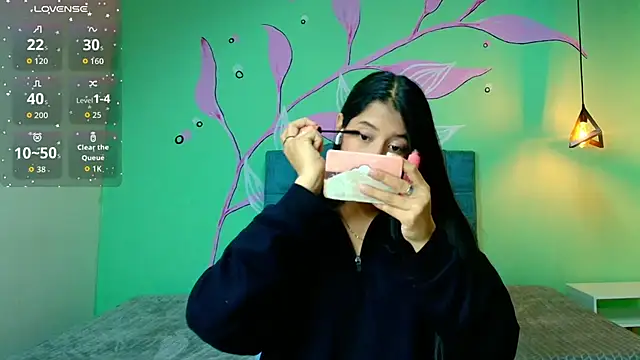 Connie Bell online show from 10-24-25, 04:50