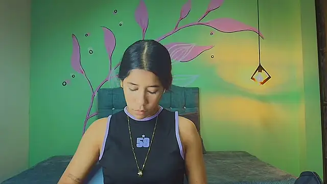 Connie Bell online show from 12-05-25, 08:28