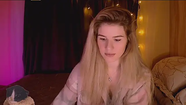 Melissa smith  online show from 12-15-25, 02:01