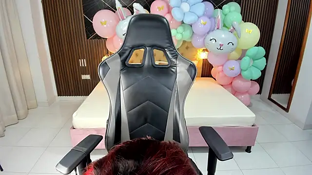 Lolly 18 online show from 04-14-26, 08:03