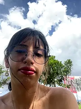 Snapshot of MiaFlamesxxx chatting on 09-22-25, 07:31 MiaFlamesxxx online show from 09-22-25, 07:31