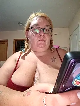 diosacurvy1984 online show from 10-25-25, 07:51