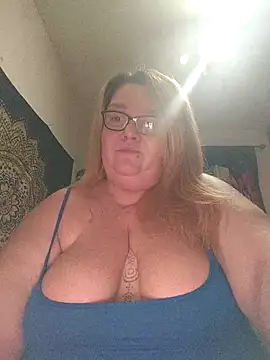 diosacurvy1984 online show from 02-08-26, 10:40